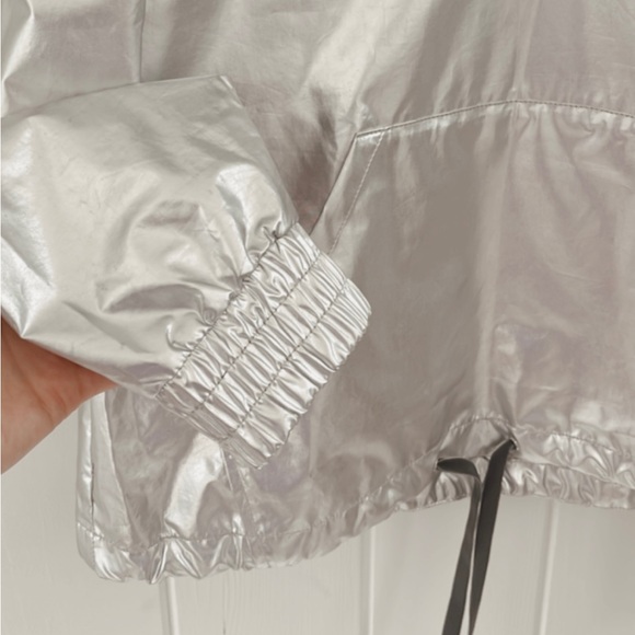 H&M Coachella Official Collection Silver Metallic Rain Jacket Hooded Quarter Zip - Picture 8 of 13